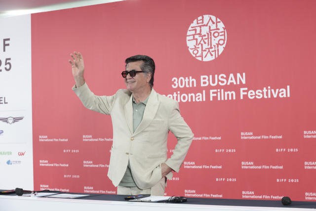 제30회 부산국제영화제 '올해의 아시아영화인상' 수상자인 이란 거장 자파르 파나히 감독. 이지원 인턴기자