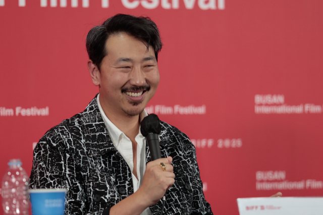 19일 오후 부산 해운대구 영화의전당에서 열린 결혼 피로연’ 기자간담회에 참석한 앤드루 안 감독. 이지원 인턴기자