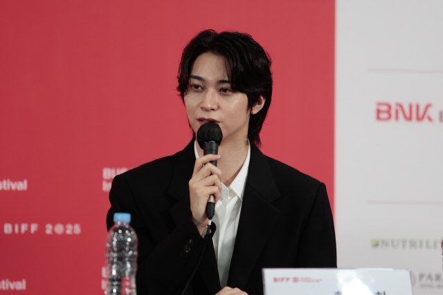 19일 오후 부산 해운대구 영화의전당에서 열린 결혼 피로연’ 기자간담회에 참석한 배우 한기찬. 이지원 인턴기자