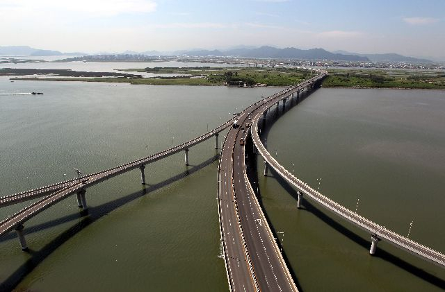 낙동강 하구 을숙도대교. 부산일보DB