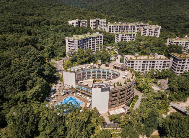 한화호텔앤드리조트가 삼정가업으로부터 옛 파라스파라 서울을 인수해 하이엔드 브랜드 안토를 출범했다. 사진은 안토 리조트 전경. 한화호텔앤드리조트 제공