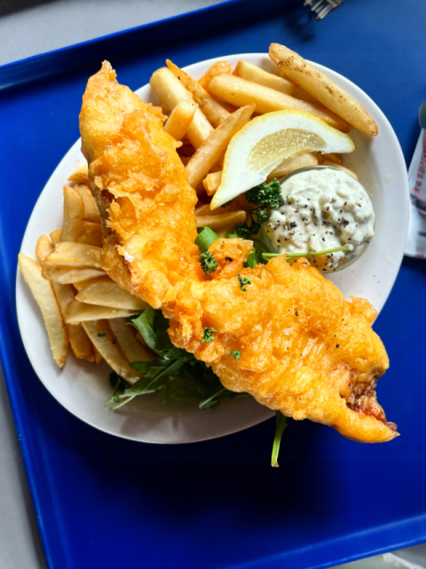 틴타젤의 피쉬 앤 칩스.