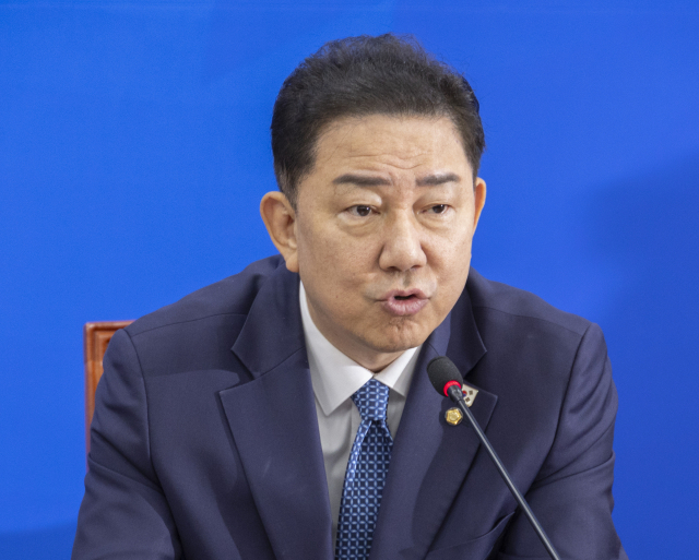 더불어민주당 김병기 원내대표가 30일 국회에서 열린 원내대책회의에서 발언하고 있다. 연합뉴스
