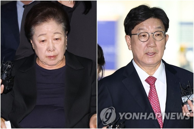 한학자 통일교 총재(왼쪽)와 권성동 의원. 연합뉴스