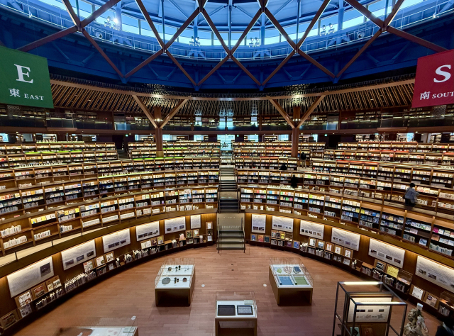 일본 가나자와시에 있는 이시카와현립도서관은 커뮤니티 기능이 특화된 대표적인 사례다. 부산대 문헌정보학과 장덕현 교수 제공