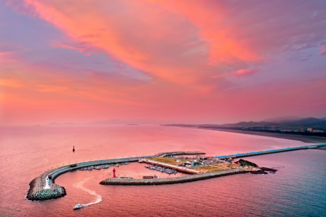 구시포항 전경 사진(제2회 국가어항사진공모전 수상작). 어촌어항공단 제공