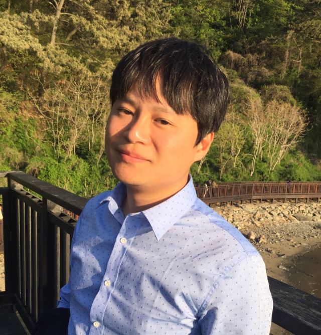 올해 요산김정한창작상 소설 부문 수상자인 정재운 소설가. 요산기념사업회 제공