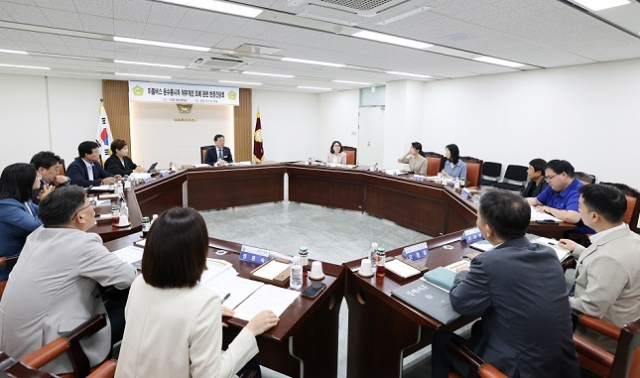 법제처는 10월 1일 서울 금천구의회를 방문해 ‘서울시 금천구 마을버스 재정지원에 관한 조례’ 시행 성과를 확인하고, 주민의 교통편의 증진에 기여한 사례를 전국으로 확산시키기 위한 현장 간담회를 개최했다. 법제처 제공