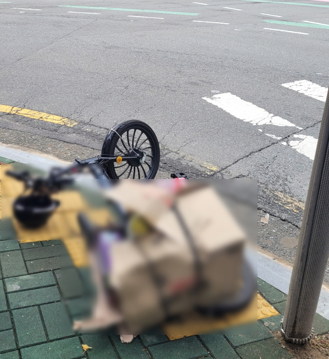 4일 오전 11시 13분께 부산 북구 만덕동의 한 도로에서 화물차량이 전기자전거를 뒤에서 들이받아 전기자전거 운전자 70대 남성이 숨졌다. 부산 북부경찰서 제공