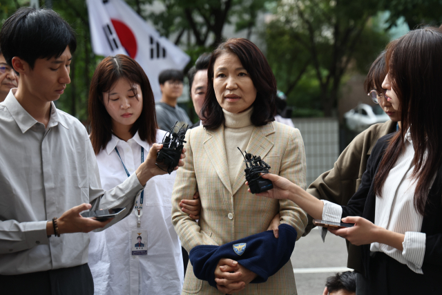 이진숙 전 방송통신위원장이 4일 오후 체포적부심사를 받기 위해 서울남부지법으로 들어서며 발언하고 있다. 연합뉴스