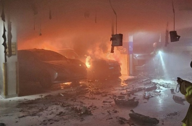 화재가 발생한 차량. 연합뉴스