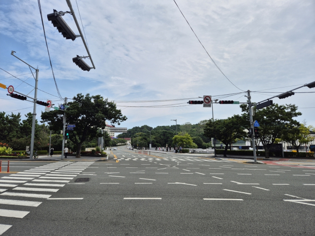 현수막 사라진 해운대해수욕장 입구. 해운대구청 제