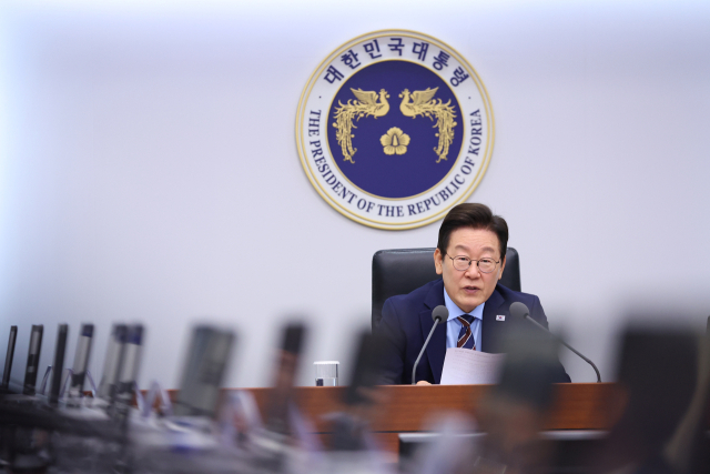 이재명 대통령이 2일 용산 대통령실에서 수석보좌관회의를 주재하고 있다. 연합뉴스