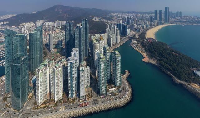 부산 해운대구 마린시티 일대. 김종진 기자 kjj1761@