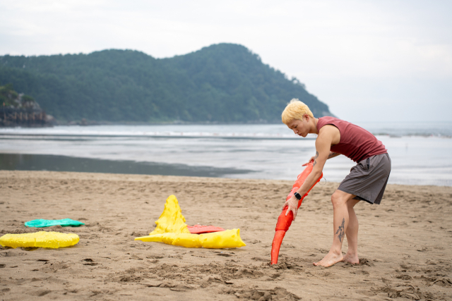 파울라 프로아뇨 메시아스 ‘물결 아래 천 개의 눈동자’(2025). 부산비엔날레조직위원회 제공