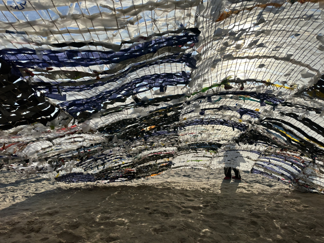 마티아스 케슬러 & 아멧 치벨렉 ‘아무것도 아닌 것에서 무언가를 만들기’(2025) 내부 모습. 김은영 기자 key66@