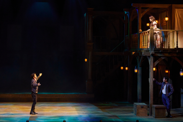 연극 '셰익스피어 인 러브' 공연 장면. 부산문화회관 제공