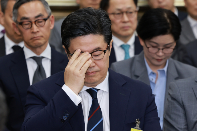 MBK 김병주·김광일 '위증' 논란... 범여권 '증감법' 위반 고발 - 뉴스 썸네일 이미지