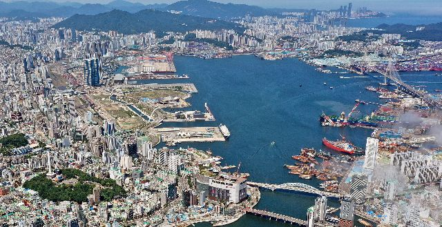 고령화와 청년 인구 유출로 지방소멸 위험이 높아지고 있는 부산 원도심 일대 모습. 부산일보DB