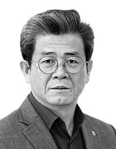 [강병균 칼럼] 대통령 직속 국가해양위 설치할 때다