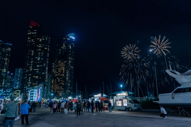 디즈니플러스 드라마 '북극성'의 부산 수영만 요트경기장 촬영 현장. 부산영상위 제공