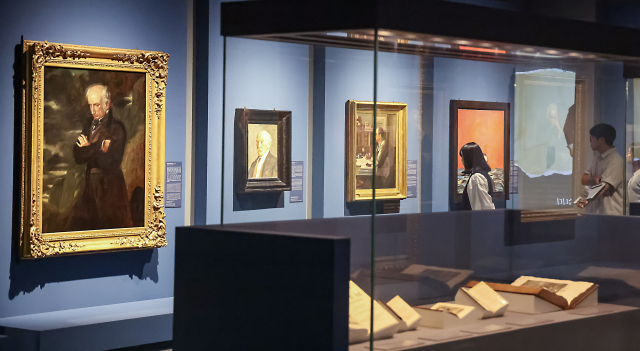 부산박물관에서 진행 중인 특별전 ‘거장의 비밀’ 전시 전경. 김종진 기자 kjj1761@