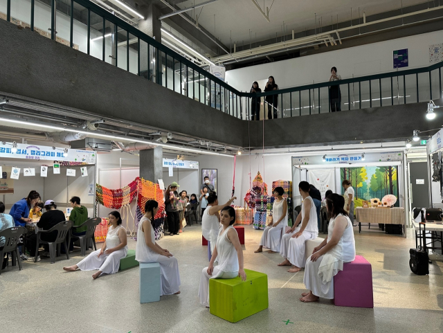 지난해 동구문화플랫폼에서 열린 ‘사회참여예술 컨벤션’ 모습. 부산문화재단 제공