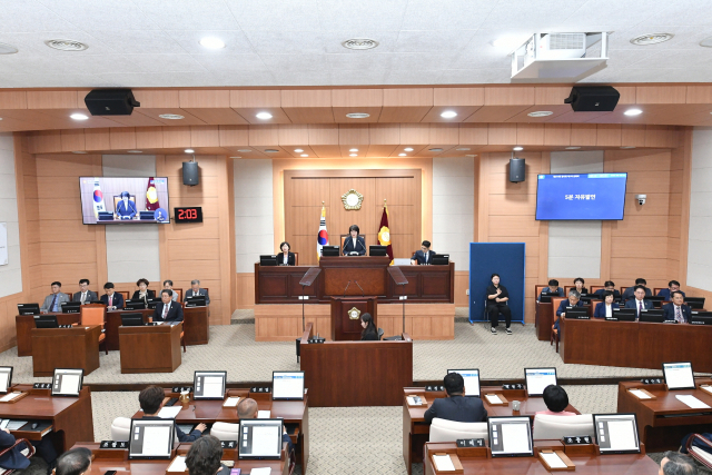 김해시의회(의장 안선환)가 지난 15~21일 제274회 임시회를 진행했다. 김해시의회 제공