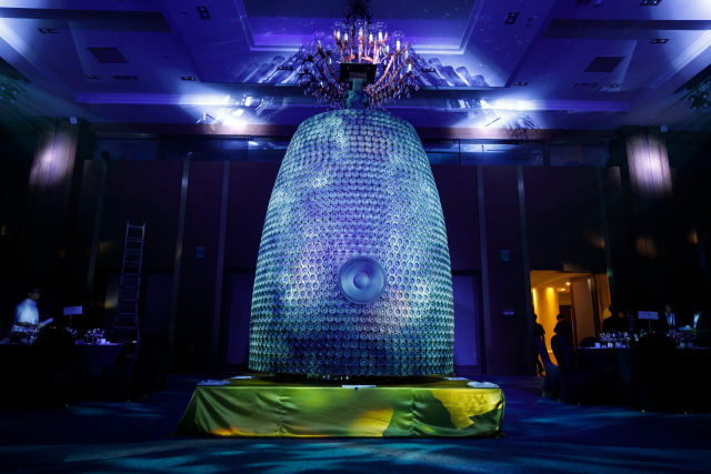 지난 8월 2025 APEC 문화산업고위급대화 환송 만찬장에 설치한 한원석 작가 작품. 작가 제공