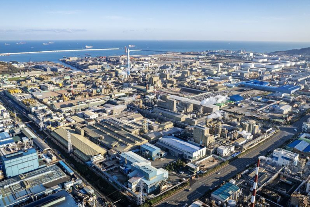 울산에 위치한 고려아연 온산제련소 전경. 부산일보DB