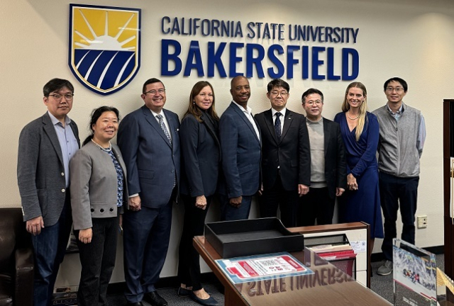 한국수자원공사(K-water)는 10월 23일 미국 현지에서 캘리포니아 주립대 베이커스필드(CSUB)와 물산업 분야 글로벌 인재 육성과 지식교류 협력을 위한 업무협약을 체결했다. 수자원공사 제공