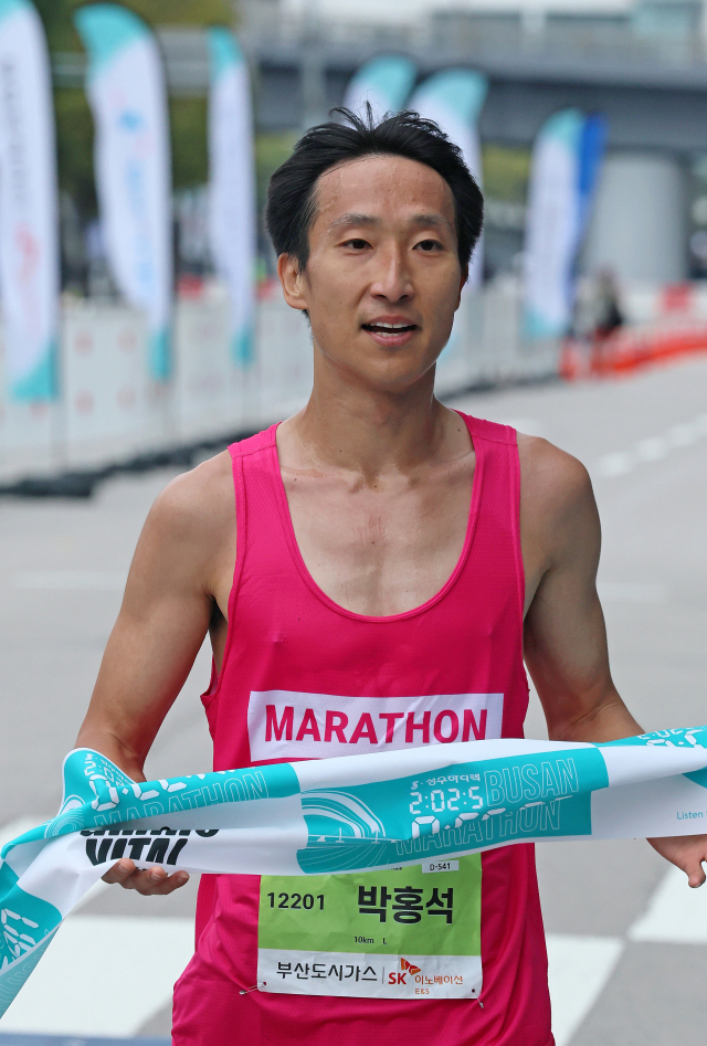 “내년 대회에서 다시 1위 탈환할 겁니다” [부산바다마라톤]
