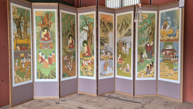 제20회 국가유산 기능인 작품전에서 대상(문화체육관광부 장관상)을 수상한 부산 출신 화공 명장 이연수 명인의 '팔상도'. 박석호 기자