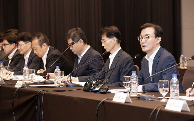 전재수 해양수산부 장관이 26일 서울 마포구 서울가든호텔에서 열린 ‘북극항로 자문위원회 위촉식 및 제1차 회의’에서 발언하고 있다. 해수부 제공