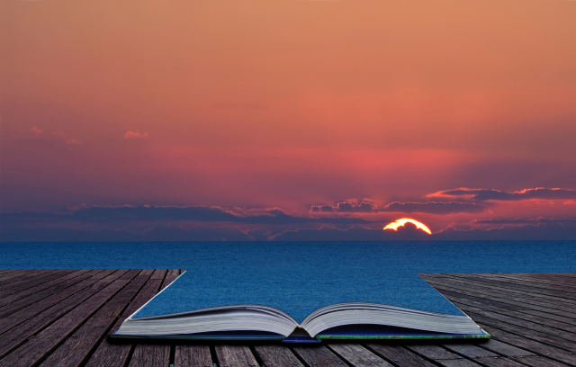 한국해양진흥공사와 부산일보사가 공동으로 해양문학 공모전을 연다. 클립아트코리아 제공