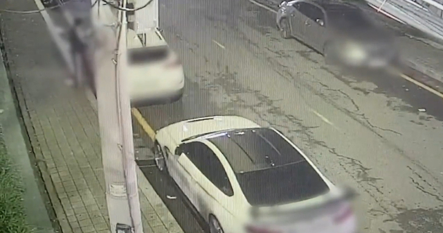 울산 CCTV관제센터에 포착된 차량털이범. 울산경찰청 제공