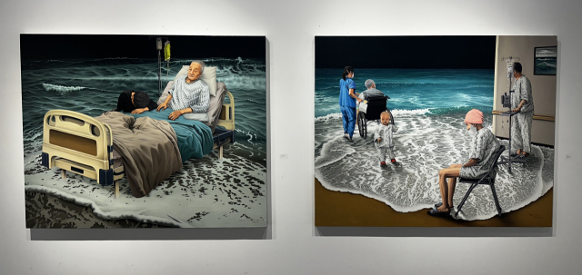 심점환 ‘잠든 자와 깨어 있는 자’(2021, 왼쪽)와 ‘밀물’(2025). 김은영 기자 key66@