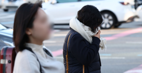 국민, 경제 평가 ‘2020년 이후 최저’…절반은 자신을 ‘하위층’