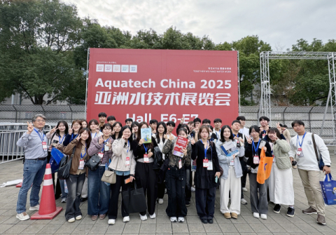 아쿠아텍 차이나 박람회 참가 기념촬영 모습.
