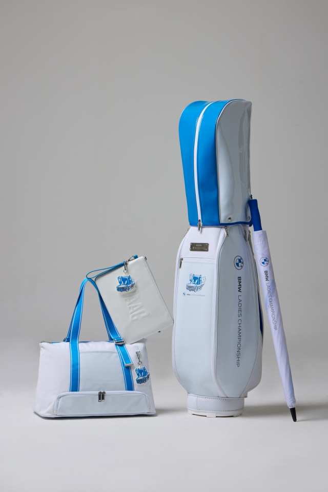 BMW그룹코리아와 WAAC 협업 골프백 세트. BMW그룹코리아 제공