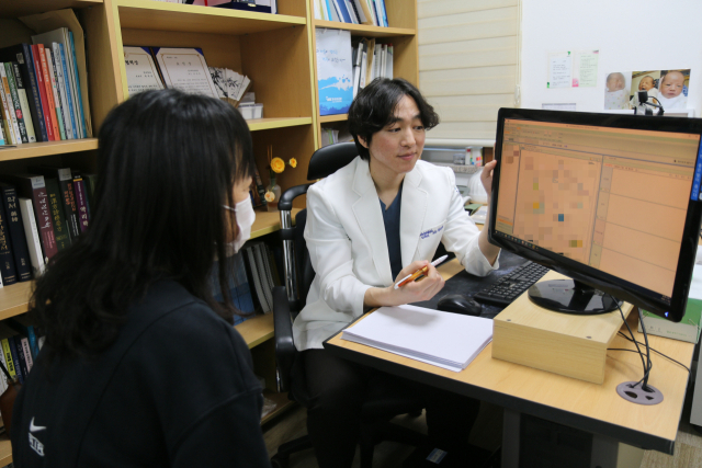 동의대 부속 한방병원 권찬영(한방신경정신과 교수) 화병·스트레스센터장은 “불면증은 다각도의 평가가 중요하며, 원인에 맞는 치료가 성공의 핵심”이라고 밝혔다. 동의의료원 제공