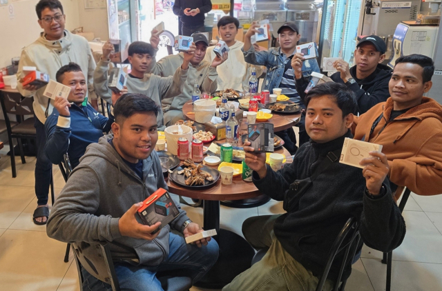 외국인선원 관리 전문업체 (주)한스마린은 지난 5일 부산시 서구에서 ‘외국인선원 위안의 날’ 행사를 열었다. (사)한국연근해어선외국인선원관리협회 제공