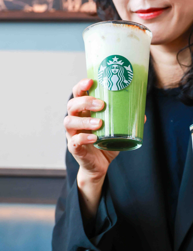 스타벅스의 말차 글레이즈드 티 라떼. 스타벅스코리아 제공