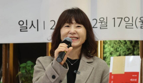 은희경 소설가가 10일 출범한 문체부 장관 직속 문화예술정책자문위원회의 위원장을 맡는다. 임기는 1년이다. 연합뉴스