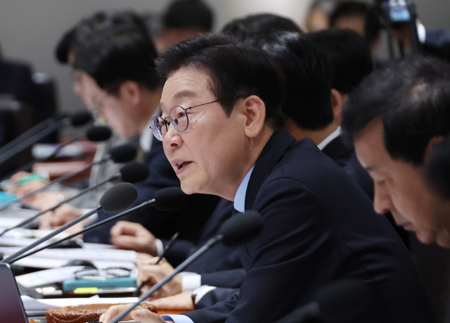 이재명 대통령이 11일 서울 용산 대통령실에서 열린 국무회의에서 발언하고 있다. 연합뉴스