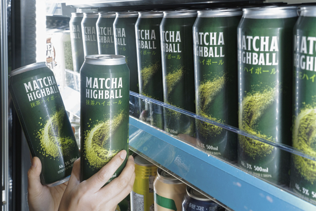 세븐일레븐의 말차 하이볼. 세븐일레븐 제공