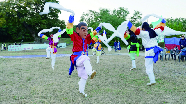 독립군탈춤한마당 '민중오방신장무'. 민족미학연구소 제공