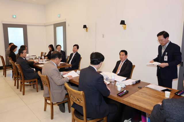 낙동강협의회는 지난 10일 부산 강서구 소재 한 식당에서 제2회 정기회를 열어 3대 회장 선출과 2026년 사업 예산안을 확정하고 있다. 양산시 제공