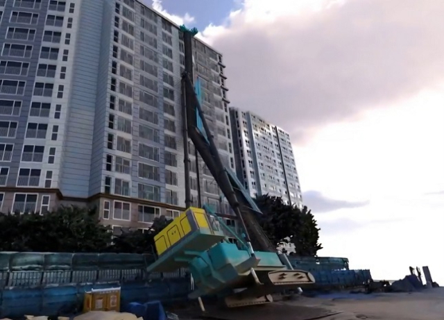 지난 6월 5일 오후 10시 15분께 발생한 인덕원∼동탄 복선전철 10공구 건설현장 항타기 넘어짐 사고는 항타기 유압밸브 내부 부품 손상으로 밝혀졌다. 국가철도공단 제공