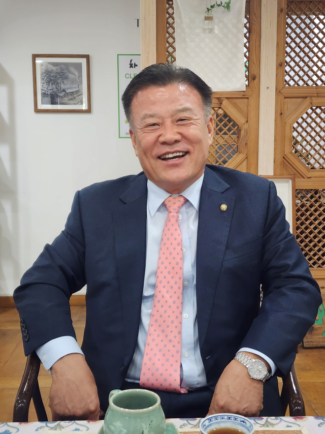 지난 1일 민주평화통일자문회의 제22기 부산지역회의 부의장으로 임명된 박사익 (주)경부공영 대표이사.